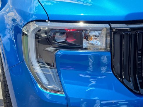 New 2025 Ford Maverick Lobo image 7