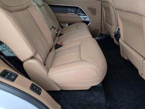 New 2026 Land Rover Range Rover Long Wheelbase SE image 17