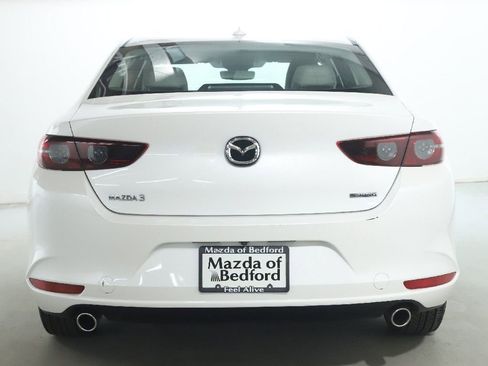 Used 2019 MAZDA MAZDA3 Sedan w/ Preferred Package image 41