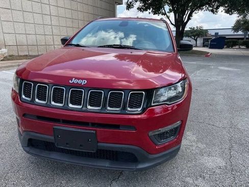 Used 2017 Jeep Compass Sport image 4