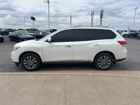 Used 2014 Nissan Pathfinder SL AWD/4WD image 8