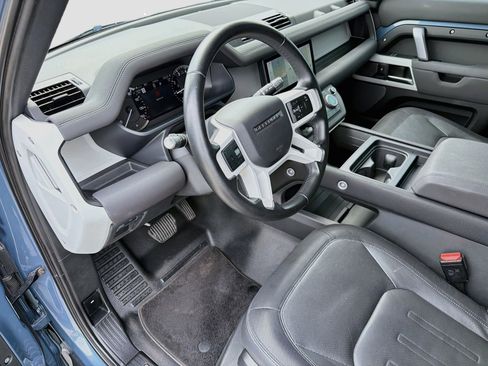 Used 2022 Land Rover Defender 110 X-Dynamic SE AWD/4WD image 24