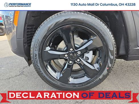 New 2026 Jeep Grand Cherokee Limited w/ Limited Altitude Package image 9