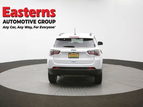 Used 2024 Jeep Compass Latitude AWD/4WD image 37