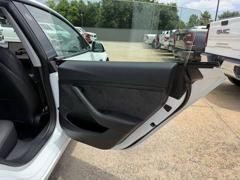 Used 2023 Tesla Model 3 Standard Range RWD image 16