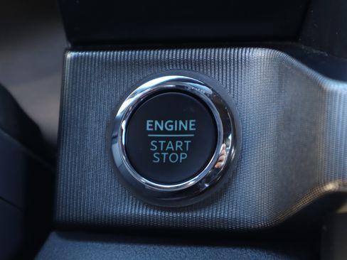 Used 2025 Ford F350 Platinum image 25