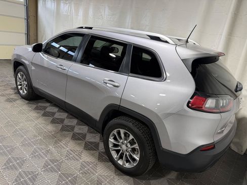 Used 2019 Jeep Cherokee Latitude Plus AWD/4WD image 4