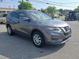 Used 2017 Nissan Rogue S image 3