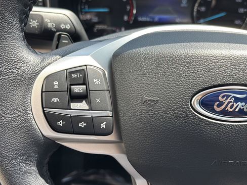 Used 2020 Ford Explorer Limited AWD/4WD image 18