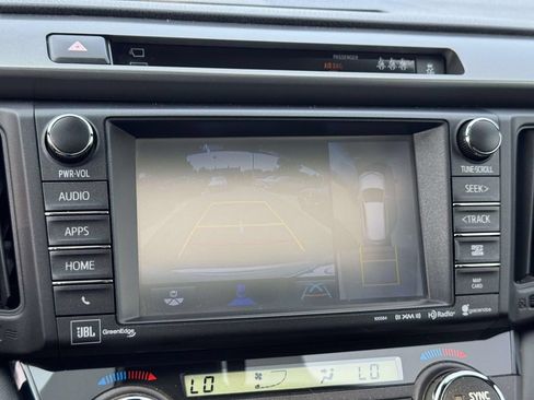 Used 2018 Toyota RAV4 SE w/ Advanced Technology Package AWD/4WD image 26
