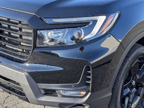 Used 2024 Honda Passport Black Edition image 12