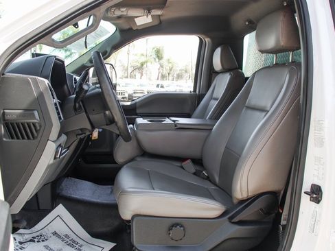 Used 2018 Ford F550 2WD Regular Cab Super Duty image 24