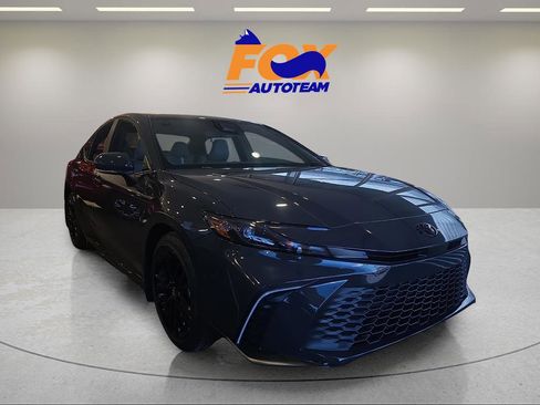 New 2026 Toyota Camry SE FWD image 5