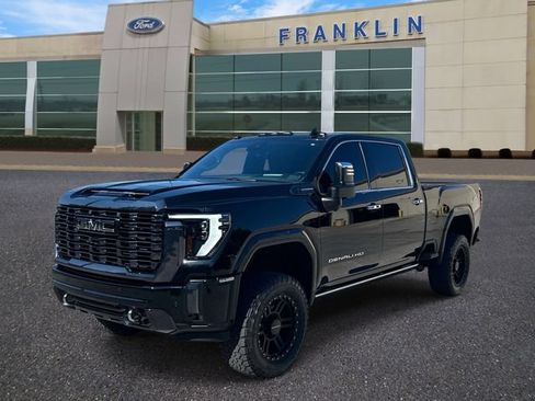 Used 2024 GMC Sierra 2500 Denali Ultimate AWD/4WD image 3