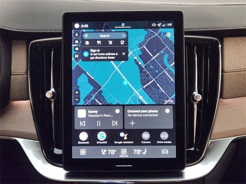 New 2026 Volvo XC90 B5 Plus w/ Protection Package Premier image 17