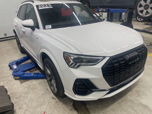 Used 2025 Audi Q3 2.0T Premium w/ Convenience Package AWD/4WD image 6