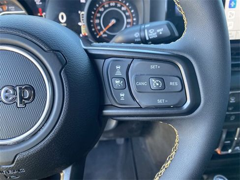 Used 2024 Jeep Gladiator Sport image 38