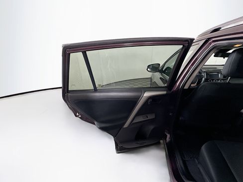 Used 2018 Toyota RAV4 LE w/ All Weather Liner Package FWD image 25