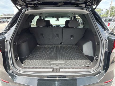 Used 2024 Chevrolet Equinox LS w/ LS Convenience Package FWD image 11