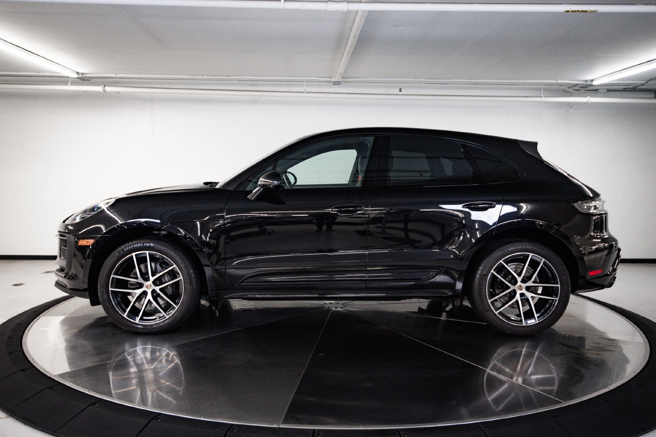 Certified 2023 Porsche Macan Turbo AWD/4WD image 2