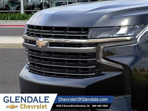 New 2024 Chevrolet Suburban LT AWD/4WD image 13