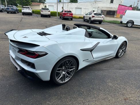 Used 2023 Chevrolet Corvette Z06 RWD image 23