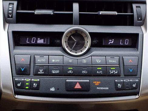 Used 2015 Lexus NX 200t FWD w/ Luxury Package image 16