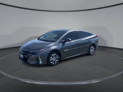 Certified 2022 Toyota Prius Prime XLE FWD image 5