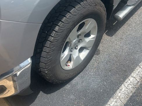 Used 2020 RAM 1500 Big Horn RWD image 2