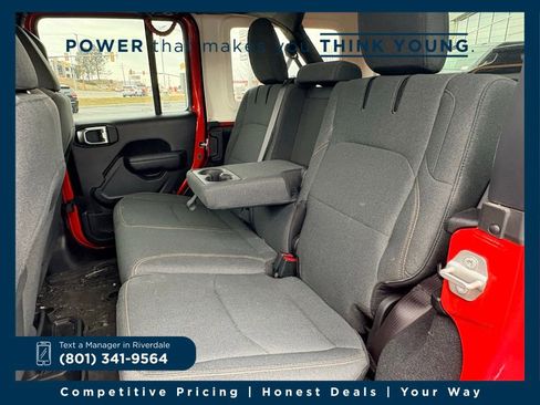 Used 2024 Jeep Wrangler Unlimited w/ LED Headlamp & Fog Lamp Group image 13