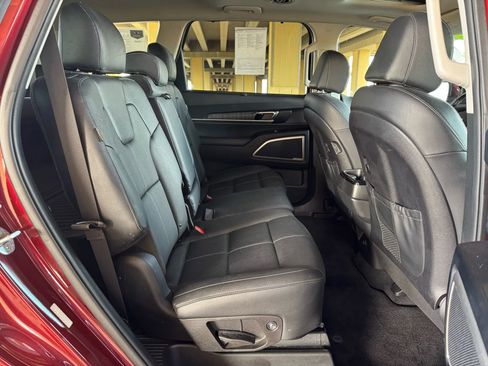 Used 2023 Kia Telluride EX image 25