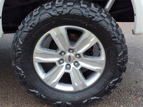 Used 2018 Ford F150 Platinum w/ Technology Package image 7