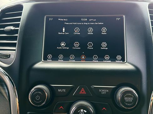 Used 2020 Jeep Grand Cherokee Laredo image 25