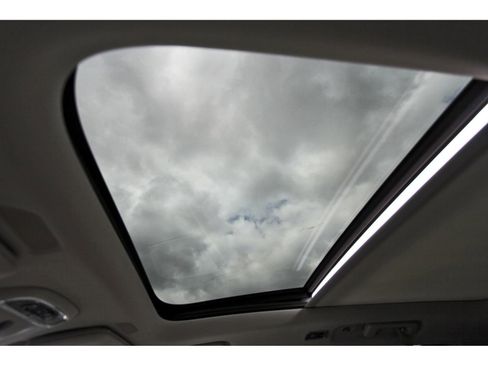 Used 2016 Volvo XC90 T6 Momentum w/ Momentum Plus Package image 24