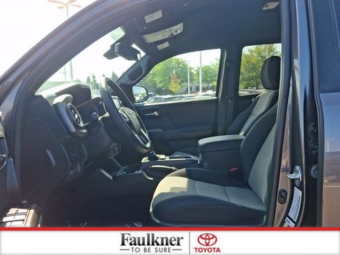 Certified 2022 Toyota Tacoma TRD Sport w/ Technology Package AWD/4WD image 14