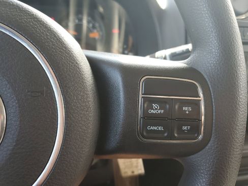 Used 2014 Jeep Patriot Sport FWD image 19