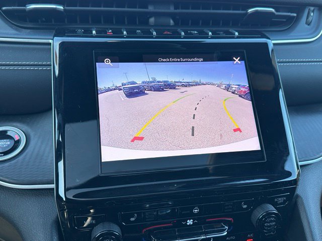Used 2024 Jeep Grand Cherokee Altitude AWD/4WD image 20