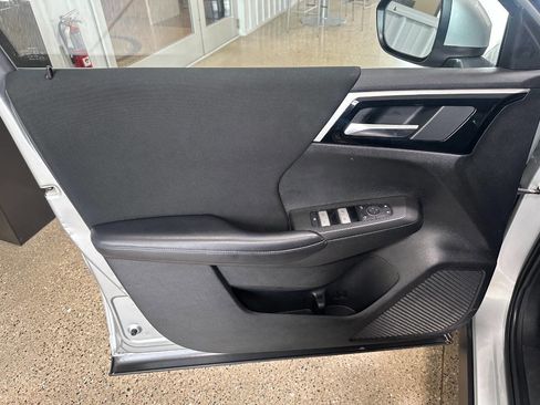 Used 2023 Mitsubishi Outlander ES image 22