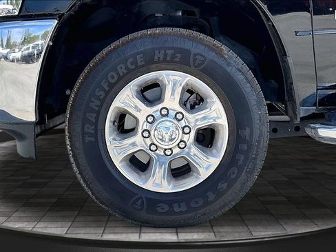 Used 2025 RAM 2500 Big Horn AWD/4WD image 31