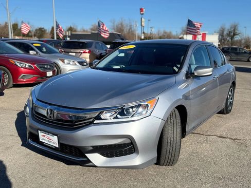 Used 2017 Honda Accord LX image 6