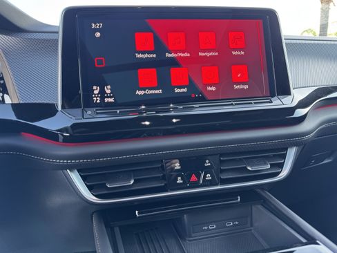 Certified 2025 Volkswagen Atlas Cross Sport SEL Premium R-Line image 25