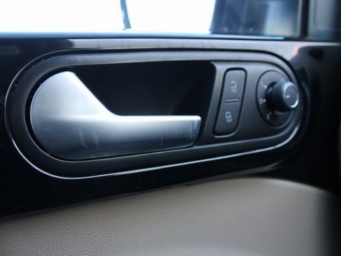 Used 2015 Volkswagen Beetle R-Line image 5