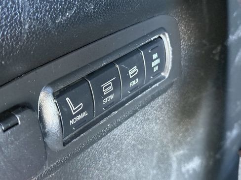 Used 2017 Ford Explorer Limited w/ Equipment Group 301A AWD/4WD image 32