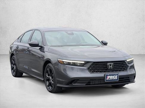 Used 2025 Honda Accord SE image 3