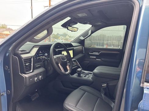 Used 2025 GMC Sierra 1500 Denali w/ Denali Reserve Package AWD/4WD image 9