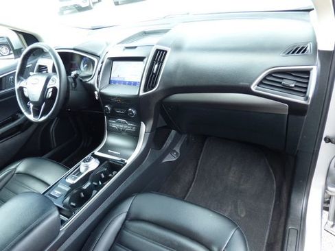 Used 2020 Ford Edge SEL w/ Convenience Package FWD image 14