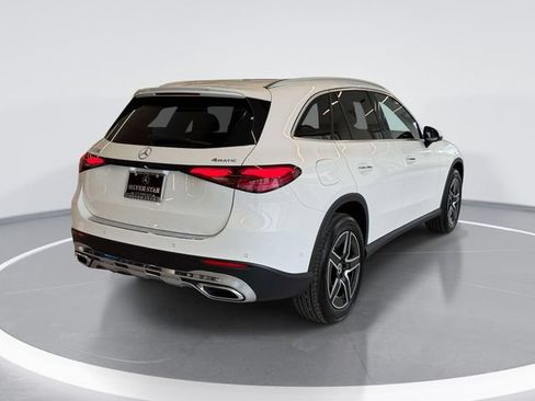 Used 2026 Mercedes-Benz GLC 300 4MATIC image 4