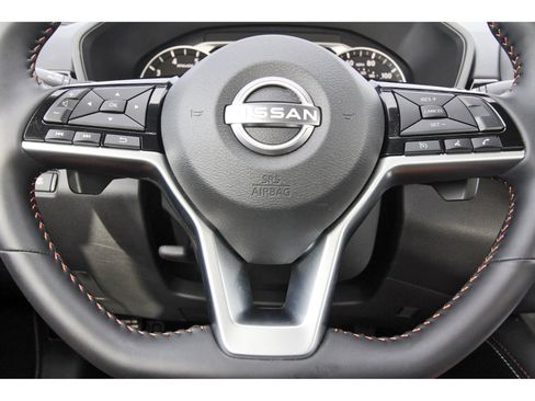 Used 2025 Nissan Altima 2.5 SR w/ SR Premium Package FWD image 17