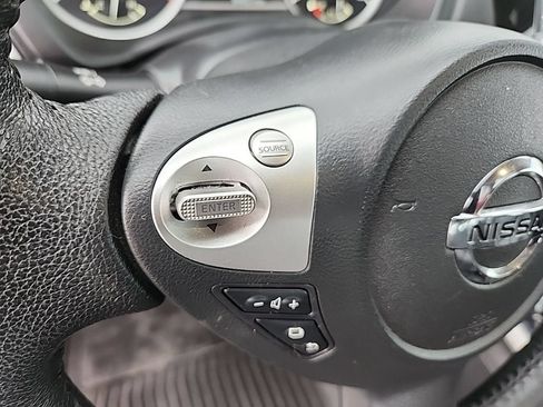 Used 2019 Nissan Sentra SR w/ Premium Package (SR) FWD image 10
