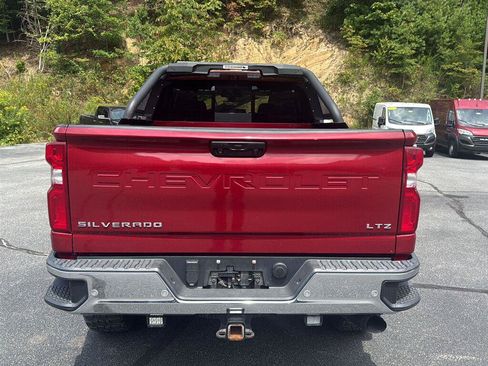 Used 2020 Chevrolet Silverado 2500 LTZ w/ LTZ Premium Package AWD/4WD image 5